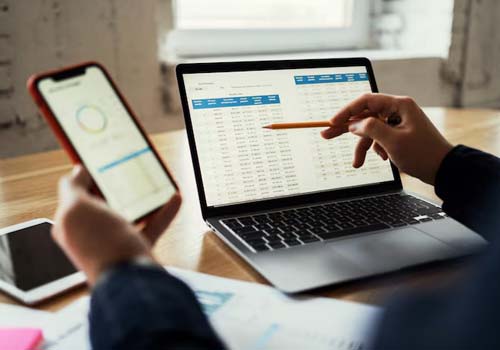 Invoice Generation & Tracking